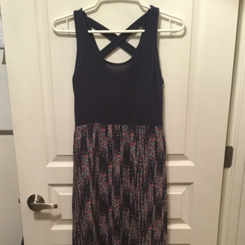 Tank top with criss cross back maxi dress